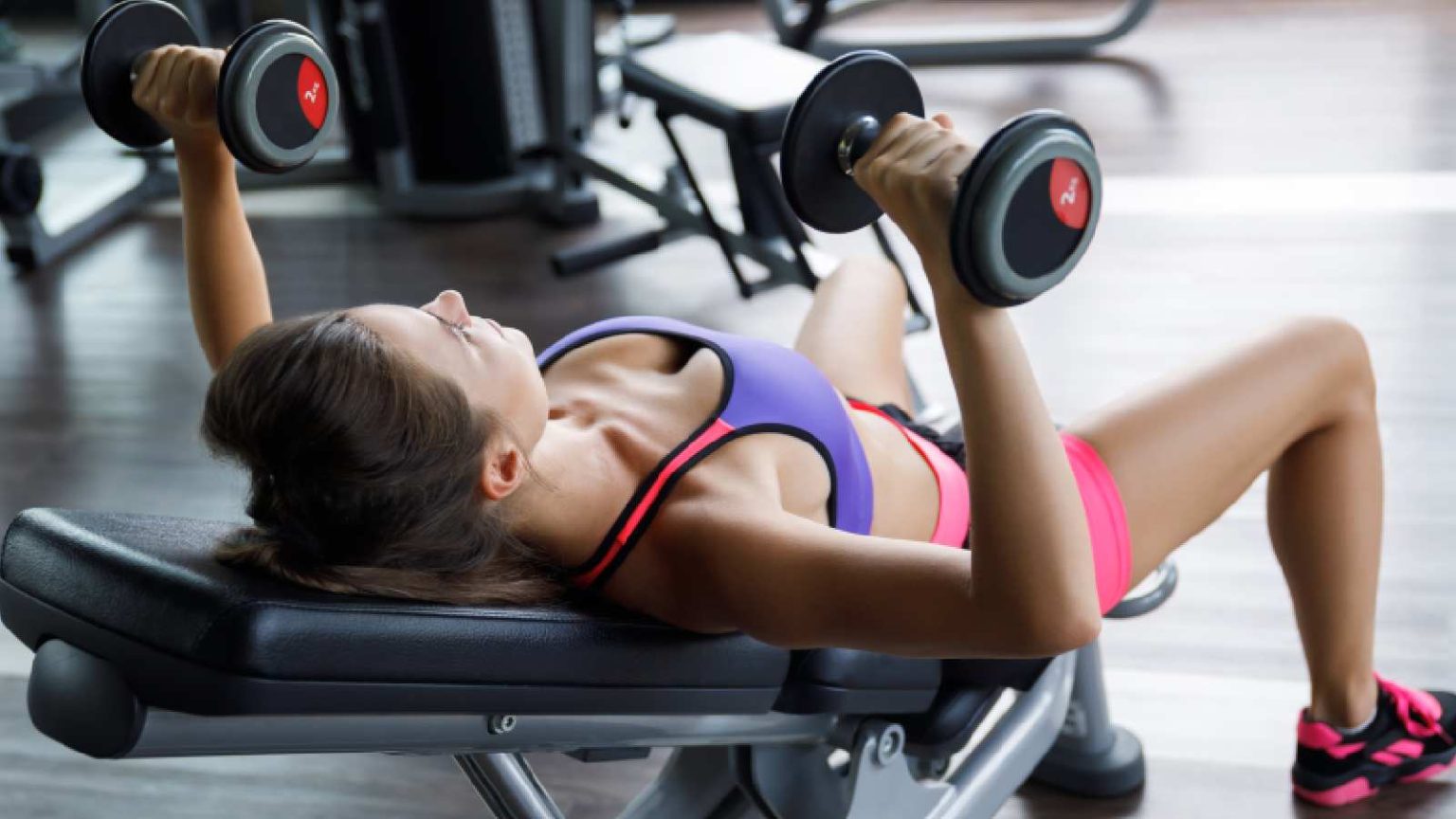 Incline dumbbell press: An exercise to get stronger upper chest