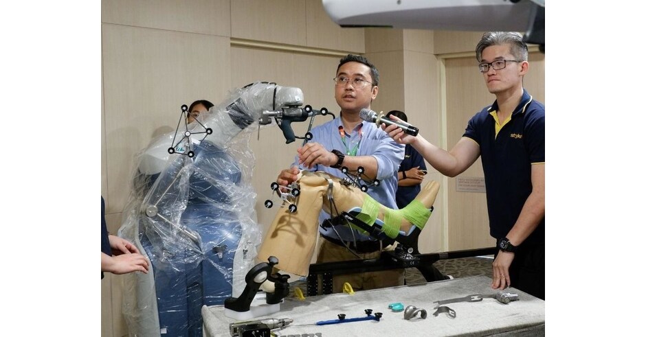 PHKL Showcases Robotic Precision in Orthopaedic Care